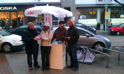 Infostand zum Thema Straenumbenennung - Infostand zum Thema Straßenumbenennung "Von-Einem- & Von-Seeckt-Straße" am 02.02.2013 an der Rüttenscheider Straße